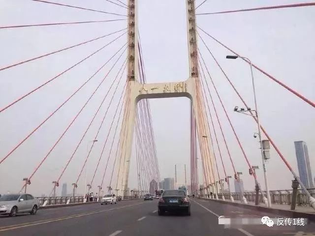 1040-1.jpg