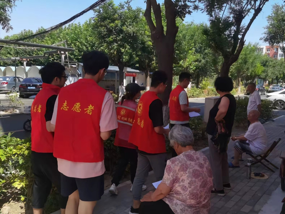 ഺǻ㣬ͬ硱ʵСӷթ-2.jpg